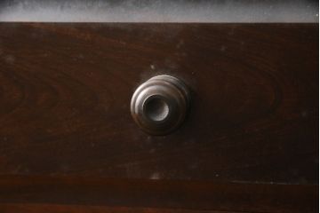中古　北海道民芸家具　天板リメイク　和洋どちらのお部屋にも馴染みやすいサイドチェスト(テレビ台、テレビボード、ローボード、引き出し、収納箪笥、衣装箪笥)(R-078742)