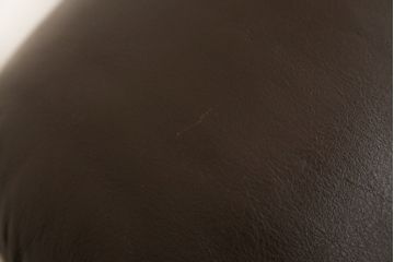 中古　デセデ(de Sede)　本革(レザー)　22連　お好みに合わせて自在にレイアウトできるスネークソファ(22ピース、店舗什器)(定価約800万円以上)(R-078743)
