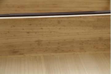 中古　美品　仙台民芸箪笥(仙台箪笥)　欅産業　凝ったつくりの大振りの金具が目を惹く仙台箪笥サイドボード(サイドチェスト、収納箪笥、衣装箪笥、引き出し)(R-078745)