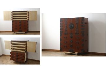 中古　米沢箪笥　伝統工芸　漆塗り　手打ち金具の意匠が目を引く重ね箪笥(和タンス、収納箪笥、衣装箪笥、着物箪笥)(R-078748)