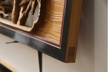 アンティーク建具　漆枠　松竹梅　杢目の美しい両面彫刻欄間2枚セット(明り取り、明かり取り、ランマ)(R-078750)