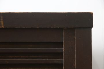 和製アンティーク　シンプルでお部屋に取り入れやすい横桟引き戸の帳場箪笥サイドボード(収納棚、戸棚、ローボード、サイドキャビネット)(R-078751)