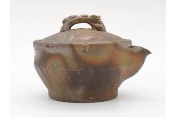 小西陶古　備前焼　霊芝摘み　蓋の取っ手の細かい装飾が印象的な宝瓶(茶道具、茶器、湯冷まし、煎茶道具、急須、和食器、共箱付き、裏印)(R-078756)