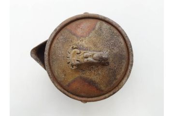 小西陶古　備前焼　霊芝摘み　蓋の取っ手の細かい装飾が印象的な宝瓶(茶道具、茶器、湯冷まし、煎茶道具、急須、和食器、共箱付き、裏印)(R-078756)