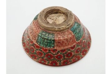 江戸〜明治期　時代物　赤絵　犬山焼　花文　約16cm　5.2寸　鮮やかな朱色が印象的な鉢(皿、茶碗、和食器、和皿、深皿、5寸2分)(R-078758)