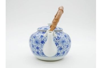 十二代　酒井田柿右衛門　有田焼　染錦　二方龍唐草画　緻密に描かれた模様が見事な土瓶(急須、水差、茶器、茶道具、煎茶道具、和食器、色絵、共箱付き)(R-078759)