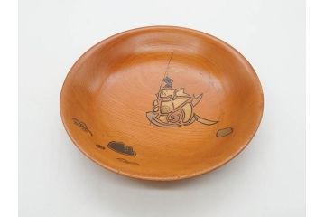図変わり　約14cm　4.5寸　七福神の優し気な表情に心が和む木皿7枚セット(縁起物、恵比寿天(夷)、大黒天、毘沙門天、弁財天、福禄寿、寿老人、布袋、菓子皿、小皿、4寸5分、共箱付き)(R-078760)