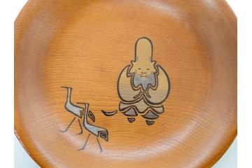 図変わり　約14cm　4.5寸　七福神の優し気な表情に心が和む木皿7枚セット(縁起物、恵比寿天(夷)、大黒天、毘沙門天、弁財天、福禄寿、寿老人、布袋、菓子皿、小皿、4寸5分、共箱付き)(R-078760)