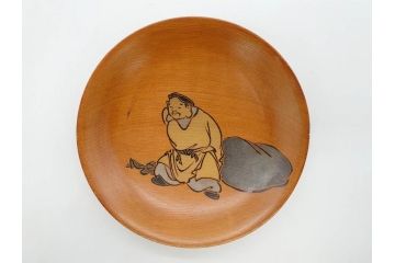 図変わり　約14cm　4.5寸　七福神の優し気な表情に心が和む木皿7枚セット(縁起物、恵比寿天(夷)、大黒天、毘沙門天、弁財天、福禄寿、寿老人、布袋、菓子皿、小皿、4寸5分、共箱付き)(R-078760)