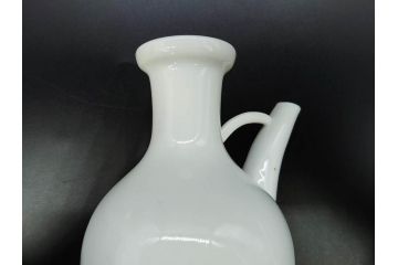 十五代　永楽善五郎　京焼　白鷺酒次一対(2客)　シンプルで優美なフォルムをした徳利2点セット(茶道具、とっくり、酒器、水差し、水次、茶器、和食器、共箱付き、裏印)(R-078761)