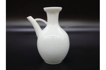 十五代　永楽善五郎　京焼　白鷺酒次一対(2客)　シンプルで優美なフォルムをした徳利2点セット(茶道具、とっくり、酒器、水差し、水次、茶器、和食器、共箱付き、裏印)(R-078761)