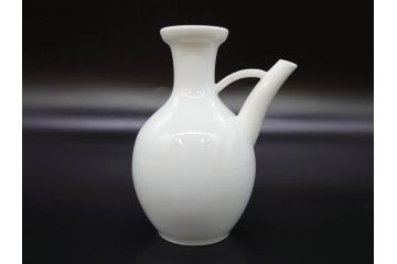 十五代　永楽善五郎　京焼　白鷺酒次一対(2客)　シンプルで優美なフォルムをした徳利2点セット(茶道具、とっくり、酒器、水差し、水次、茶器、和食器、共箱付き、裏印)(R-078761)