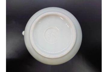 十五代　永楽善五郎　京焼　白鷺酒次一対(2客)　シンプルで優美なフォルムをした徳利2点セット(茶道具、とっくり、酒器、水差し、水次、茶器、和食器、共箱付き、裏印)(R-078761)
