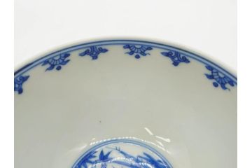 江戸期　大明成化年製　染付　四君子文　漢詩　約12cm　3.9寸　丹念に絵付けされた蓋付き茶碗3客セット(梅、菊、蘭、竹、川本半助?、器、どんぶり、蓋茶碗、陶器、和食器、3寸9分)(R-078762)