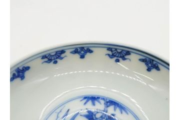 江戸期　大明成化年製　染付　四君子文　漢詩　約12cm　3.9寸　丹念に絵付けされた蓋付き茶碗3客セット(梅、菊、蘭、竹、川本半助?、器、どんぶり、蓋茶碗、陶器、和食器、3寸9分)(R-078762)