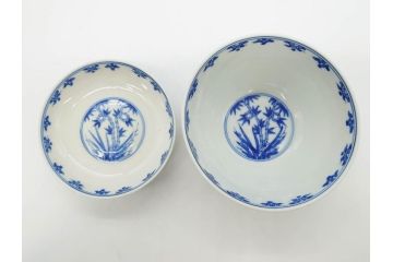 江戸期　大明成化年製　染付　四君子文　漢詩　約12cm　3.9寸　和の趣を感じる蓋付き茶碗5客セット(梅、菊、蘭、竹、川本半助?、蓋茶碗、器、どんぶり、陶器、和食器、3寸9分)(R-078763)