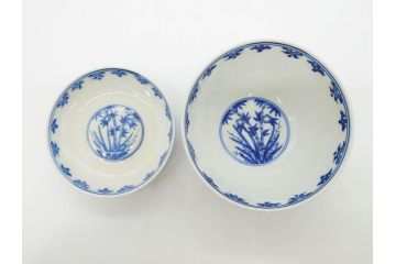 江戸期　大明成化年製　染付　四君子文　漢詩　約12cm　3.9寸　和の趣を感じる蓋付き茶碗5客セット(梅、菊、蘭、竹、川本半助?、蓋茶碗、器、どんぶり、陶器、和食器、3寸9分)(R-078763)