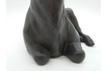 上手物　明治金工師　磯崎美亜　瞳銀製　高さ 約26cm　重量 約1.96kg　しなやかな鹿の造形が見事な置物(海野美盛門下、シカ、共箱付き、台付き)(R-078766)