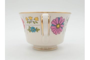 ノリタケ　NORITAKE　アイボリーチャイナ　ポップでレトロな花柄が可愛いカップ&ソーサー6客(フラワー、IVORY China、C&S、碗皿、磁器、洋食器、箱付き)(R-078767)