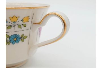 ノリタケ　NORITAKE　アイボリーチャイナ　ポップでレトロな花柄が可愛いカップ&ソーサー6客(フラワー、IVORY China、C&S、碗皿、磁器、洋食器、箱付き)(R-078767)