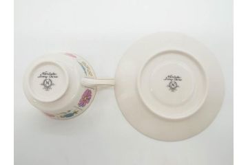 ノリタケ　NORITAKE　アイボリーチャイナ　ポップでレトロな花柄が可愛いカップ&ソーサー6客(フラワー、IVORY China、C&S、碗皿、磁器、洋食器、箱付き)(R-078767)