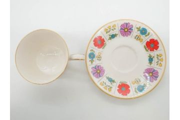 ノリタケ　NORITAKE　アイボリーチャイナ　ポップでレトロな花柄が可愛いカップ&ソーサー6客(フラワー、IVORY China、C&S、碗皿、磁器、洋食器、箱付き)(R-078767)