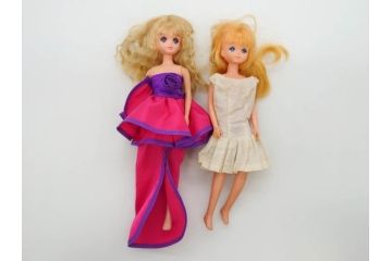 昭和期　当時物　マテル社(Mattel)バービー　タカラ(TAKARA)リカちゃん イサムくん ジェニー　多数の洋服や小物付き　懐かしさを感じる人形13体まとめてセット(ファッションドール、着せ替え人形、K119、Barbie、大量、衣装)(R-078769)
