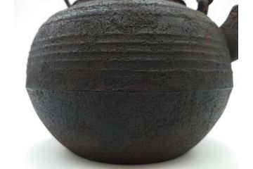 大正期　加藤忠三郎　紫金堂　銀環摘　砲口丸形　時を重ねた趣のある鉄瓶(湯沸、湯瓶、茶道具、茶器、共箱付き)(R-078772)