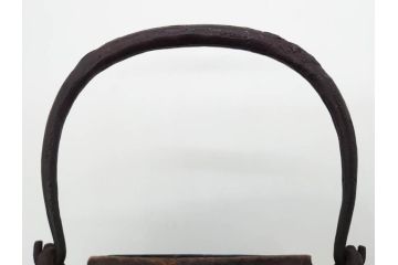 時代物　加藤忠三郎　紫金堂　平丸　年月を経た味わい漂う鉄瓶(湯沸、湯瓶、茶道具、茶器、共箱付き)(R-078773)