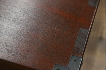 中古　美品　前面欅(ケヤキ)材　品のある佇まいが美しいローチェスト(ローボード、引き出し、衣装箪笥、和箪笥、整理タンス、収納たんす)(R-078783)