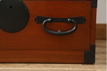 中古　美品　前面欅(ケヤキ)材　品のある佇まいが美しいローチェスト(ローボード、引き出し、衣装箪笥、和箪笥、整理タンス、収納たんす)(R-078783)