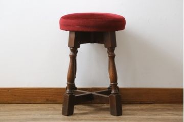 イギリスビンテージ　ブナ材　クラシカルな雰囲気漂うスツール(椅子、イス、ヴィンテージ、英国)(R-078784)