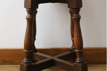 イギリスビンテージ　ブナ材　クラシカルな雰囲気漂うスツール(椅子、イス、ヴィンテージ、英国)(R-078784)