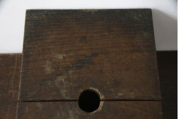 和製アンティーク　総栗材　時代の流れを感じる佇まいが味わい深い銭箱(銭函)(R-078787)