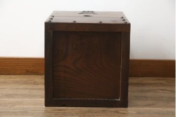 和製アンティーク　総欅(ケヤキ)材　時代の流れを感じる佇まいが味わい深い銭箱(銭函)(R-078788)
