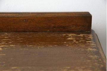 イギリスアンティーク　オーク材　引き出しと取っ手のデザインが目を惹くニーホールデスク(両袖机、ワークデスク、在宅用、在宅ワーク用、英国)(R-078789)