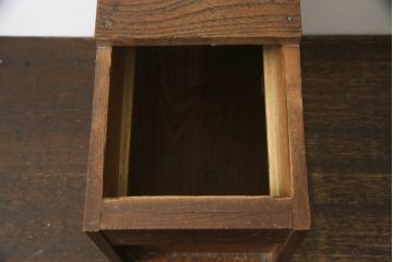 和製アンティーク　総欅(ケヤキ)材　時代の流れを感じる木の風合いが味わい深い銭箱(銭函)(R-078791)
