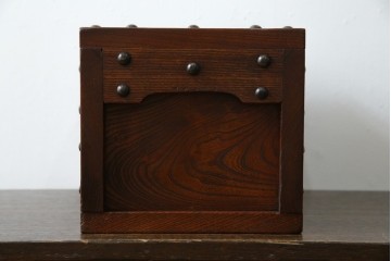 和製アンティーク　欅(ケヤキ)材　美しい木目と立派な金具が目を惹く銭箱(銭函)　(R-078792)