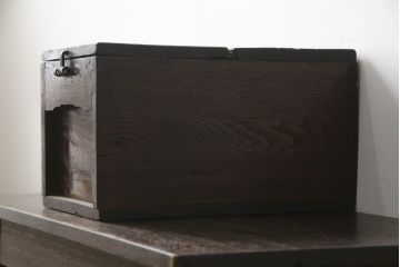 和製アンティーク　栗材　時代の流れを感じる木の風合いが味わい深い銭箱(銭函)(R-078793)