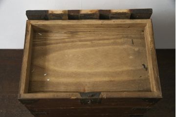 和製アンティーク　総桐材　時代の流れを感じる木の風合いが味わい深い硯箱(筆箱、小引き出し、小物収納、印箱)(R-078794)
