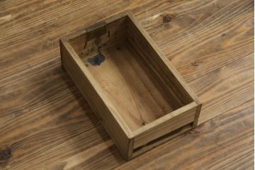和製アンティーク　総桐材　時代の流れを感じる木の風合いが味わい深い硯箱(筆箱、小引き出し、小物収納、印箱)(R-078794)