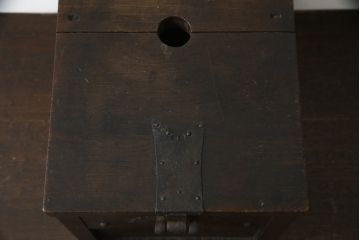 和製アンティーク　栗材　落ち着いた佇まいが魅力的な銭箱(銭函)(R-078796)