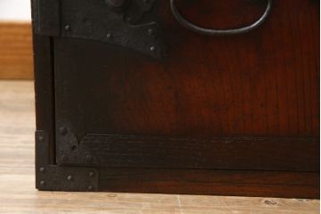 和製アンティーク　総欅(ケヤキ)材　使い込まれた風合いが味わい深い小箪笥(船箪笥、舟箪笥、硯箱、懸硯型、帳箱、帳場箪笥、時代箪笥、小物収納)(R-078798)