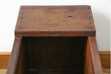 和製アンティーク　欅(ケヤキ)材　使い込まれた風合いが味わい深い銭箱(銭函)(R-078799)