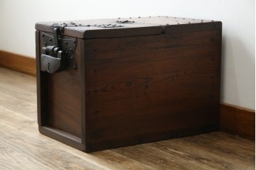 和製アンティーク　欅(ケヤキ)材　使い込まれた風合いが味わい深い銭箱(銭函)(R-078799)