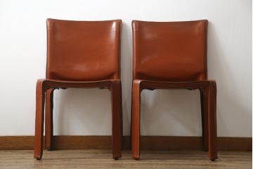 中古　Cassina(カッシーナ)　412　CAB(キャブ)　MARIO BELLINI(マリオベリーニ)　シンプルモダンな空間づくりに活躍するアームレスチェア2脚セット(ダイニングチェア、椅子、イス、バラ売り可能)(定価2脚で約47万5千円)(R-078800)