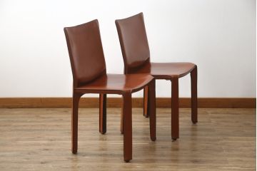 中古　Cassina(カッシーナ)　412　CAB(キャブ)　MARIO BELLINI(マリオベリーニ)　シンプルモダンな空間づくりに活躍するアームレスチェア2脚セット(ダイニングチェア、椅子、イス、バラ売り可能)(定価2脚で約47万5千円)(R-078800)