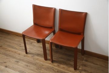 中古　Cassina(カッシーナ)　412　CAB(キャブ)　MARIO BELLINI(マリオベリーニ)　シンプルモダンな空間づくりに活躍するアームレスチェア2脚セット(ダイニングチェア、椅子、イス、バラ売り可能)(定価2脚で約47万5千円)(R-078800)