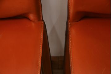 中古　Cassina(カッシーナ)　412　CAB(キャブ)　MARIO BELLINI(マリオベリーニ)　シンプルモダンな空間づくりに活躍するアームレスチェア2脚セット(ダイニングチェア、椅子、イス、バラ売り可能)(定価2脚で約47万5千円)(R-078800)