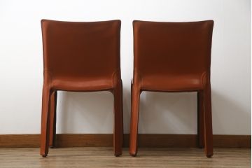 中古　Cassina(カッシーナ)　412　CAB(キャブ)　MARIO BELLINI(マリオベリーニ)　シンプルモダンな空間づくりに活躍するアームレスチェア2脚セット(ダイニングチェア、椅子、イス、バラ売り可能)(定価2脚で約47万5千円)(R-078800)